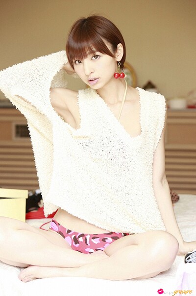 Mariko Shinoda in Cherry from All Gravure