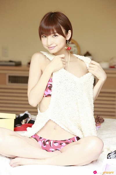 Mariko Shinoda in Cherry from All Gravure