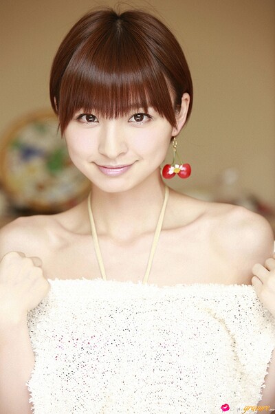 Mariko Shinoda in Cherry from All Gravure