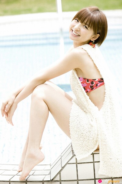 Mariko Shinoda in Cherry from All Gravure