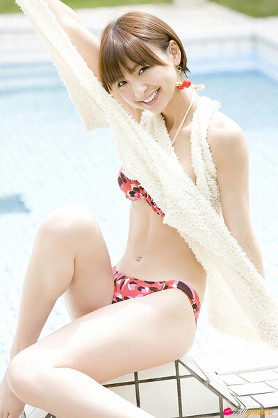 Mariko Shinoda in Cherry from All Gravure