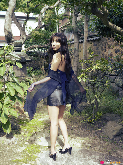 Maomi Yuuki in Hope Returns from All Gravure