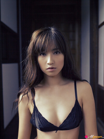 Maomi Yuuki in All Gravure set Hope Returns