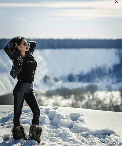 Laura in Snow Queen from Sanktor