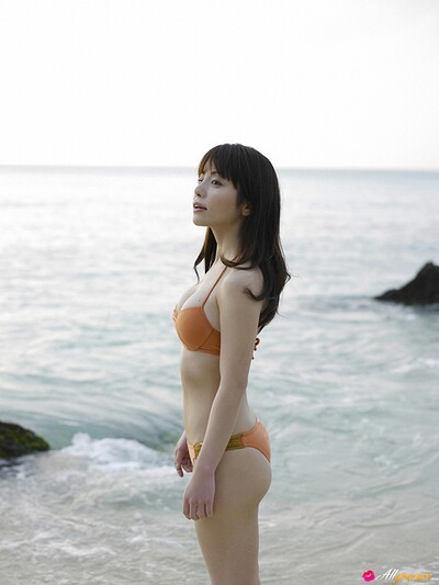Yuki Morisaki in Masters Heart from All Gravure