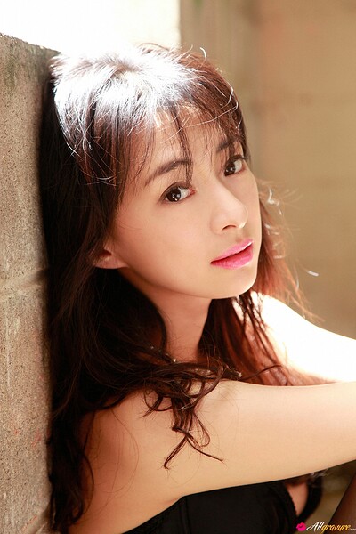  Masako Umemiya in Jungle Treasure from All Gravure