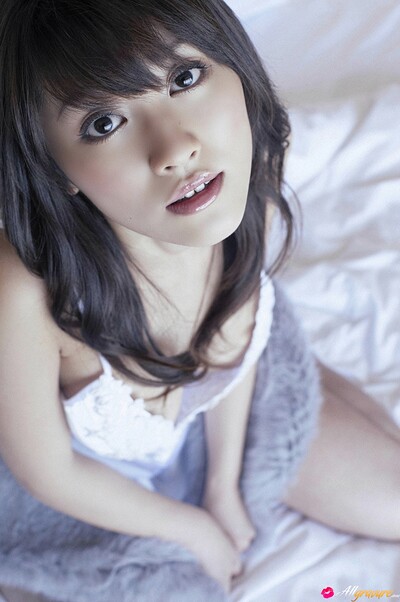 Mikie Hara in Fantastic Body from All Gravure