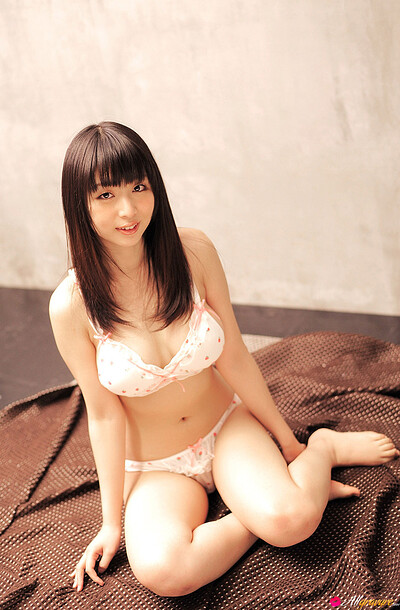 Megumi Suzumoto in Heavyfuls from All Gravure