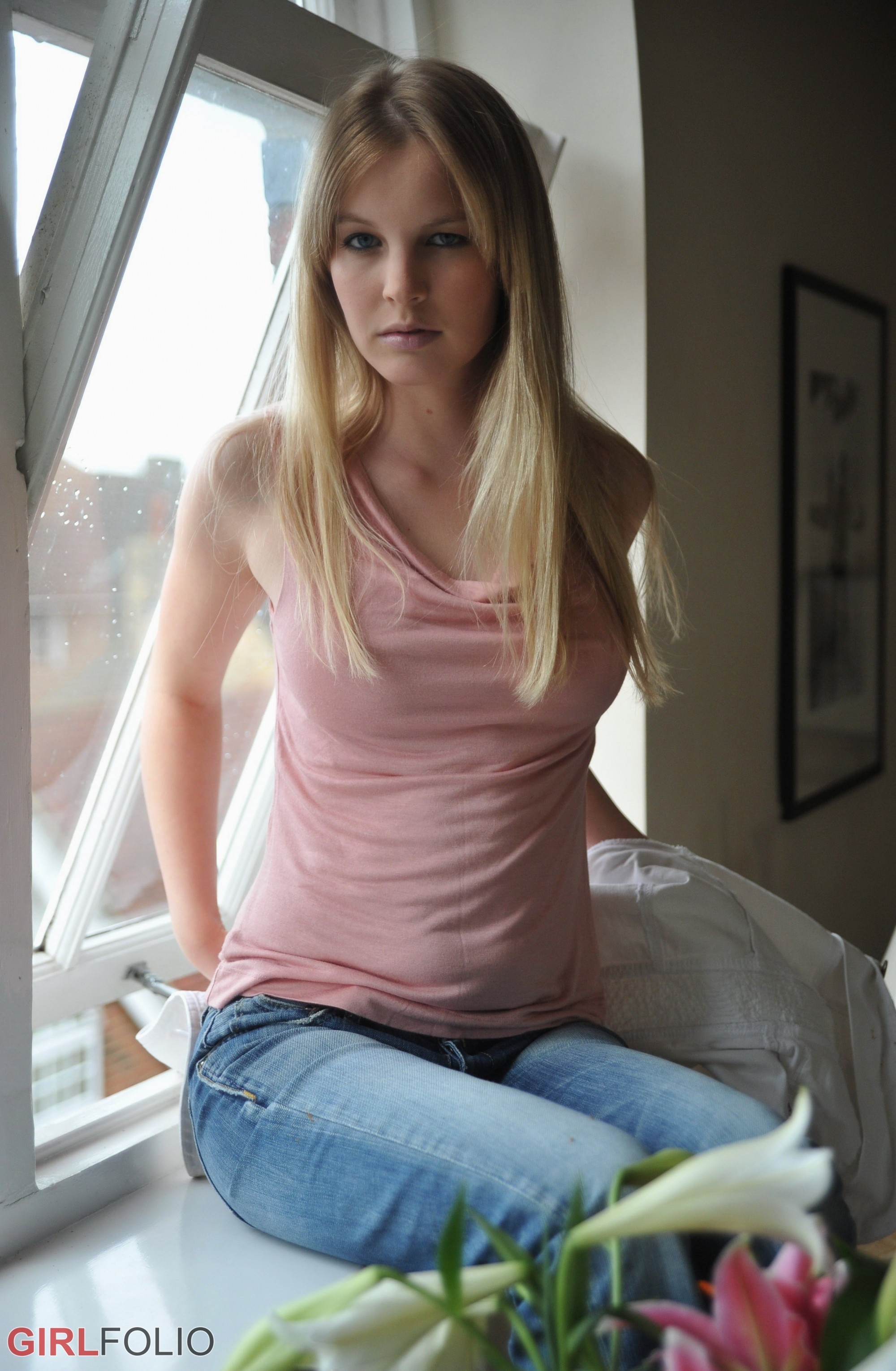 Rose in Girlfolio set Street Seen