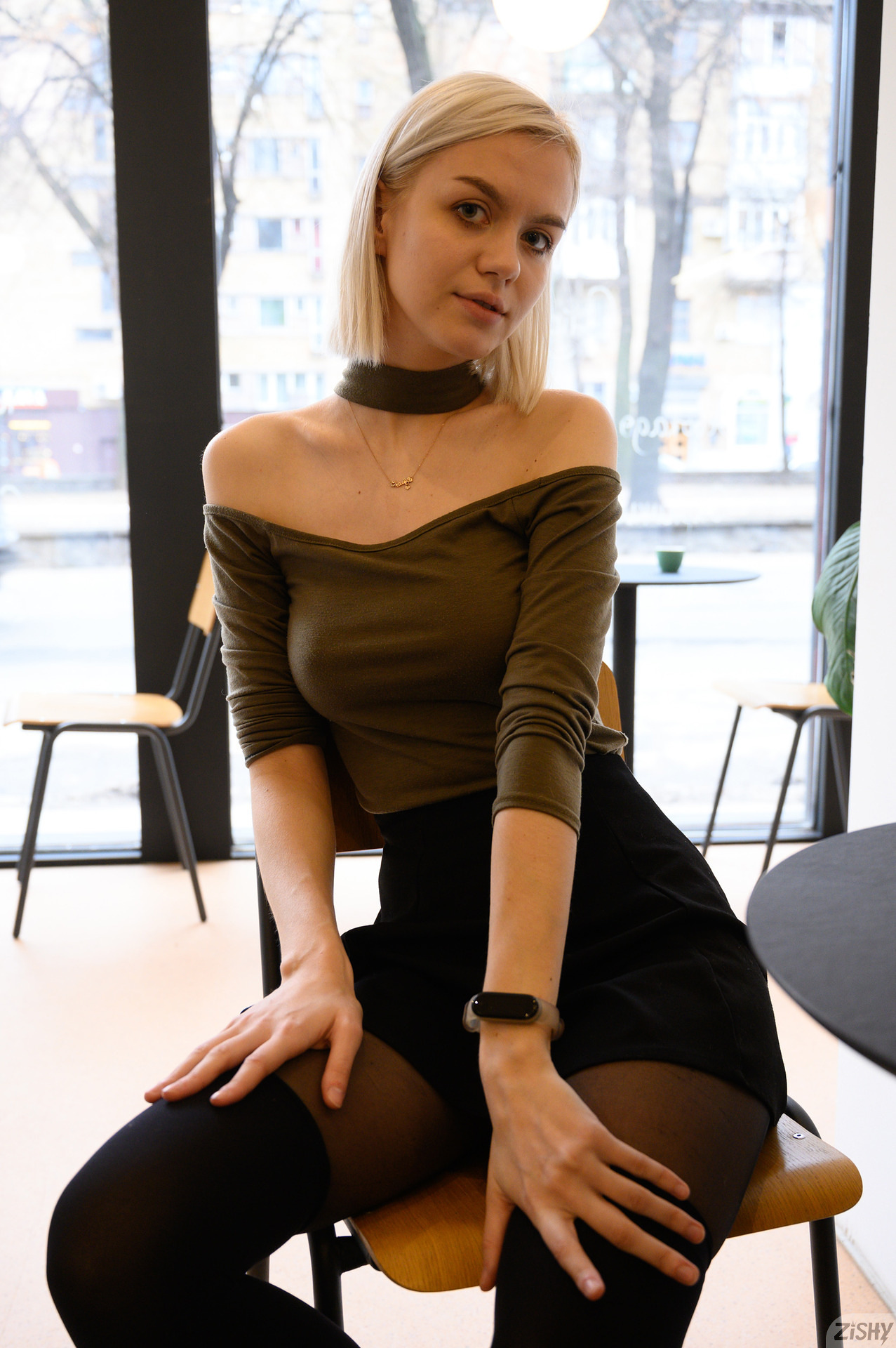 Lana Lane in Zishy set Better Times Cafe