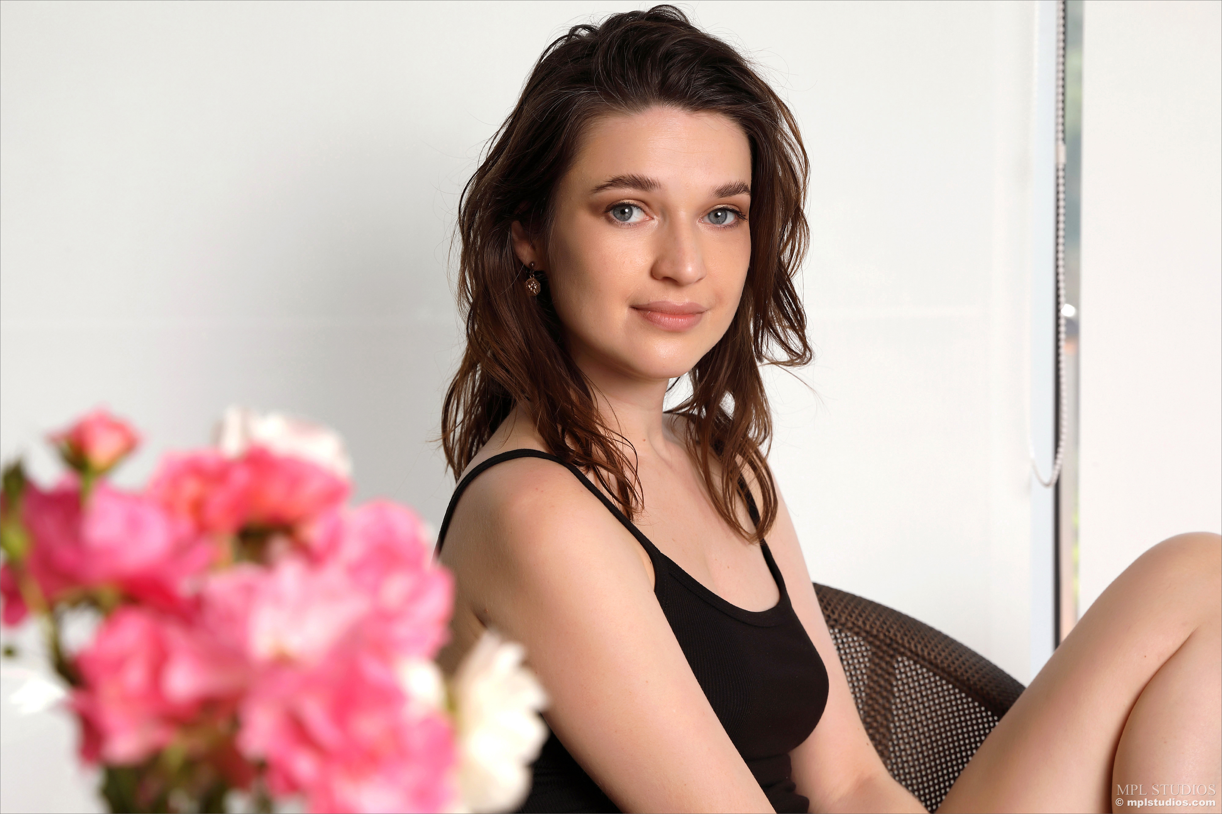 Amelia in MPL Studios set Pink Tea