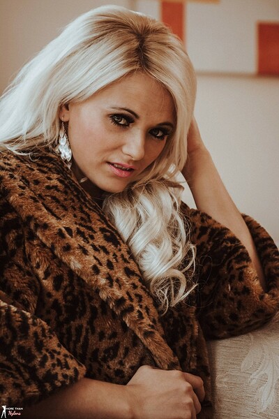 Emma Lou in Vintage Vibe from More Than Nylons