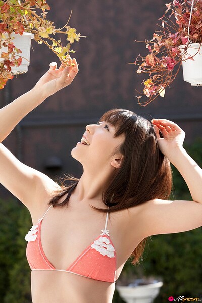 Arisa Kuroda in Hot Shot 2 from All Gravure