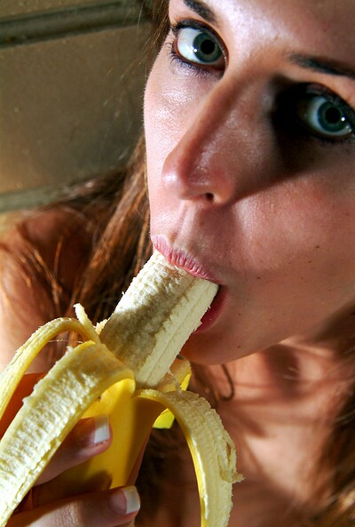 Haley in set #573 from ATK Premium