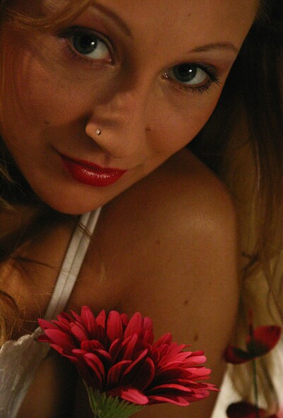 Viktoria in set #1336 from ATK Premium