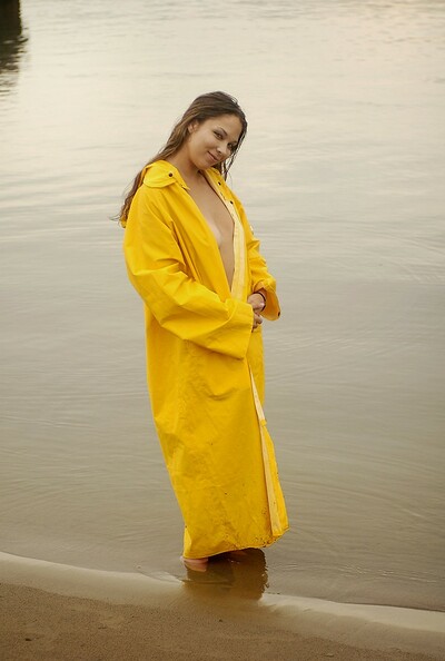 Ali in set #2316 from ATK Premium