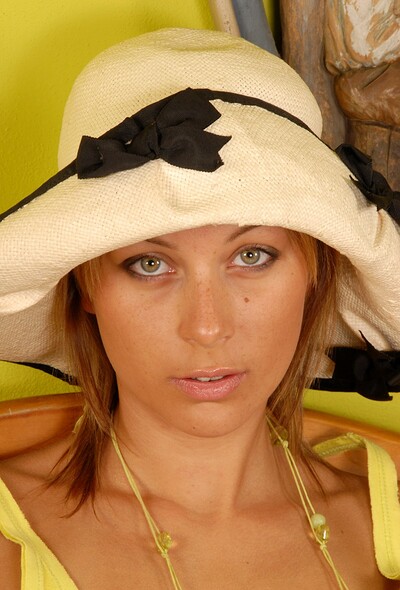 Viki in set #2487 from ATK Premium