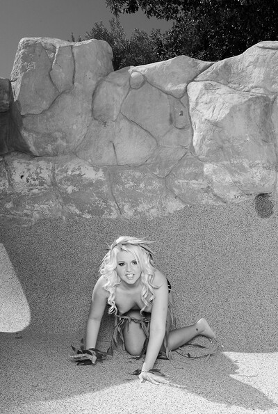Riley in set #4548 from ATK Premium