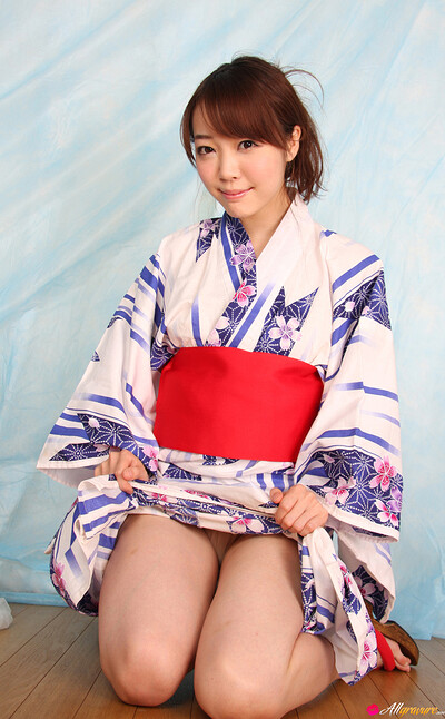 Aira Mihana in Traditional Heart from All Gravure