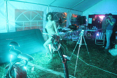 Victoria G in Mobile photo studio from Nude In Russia