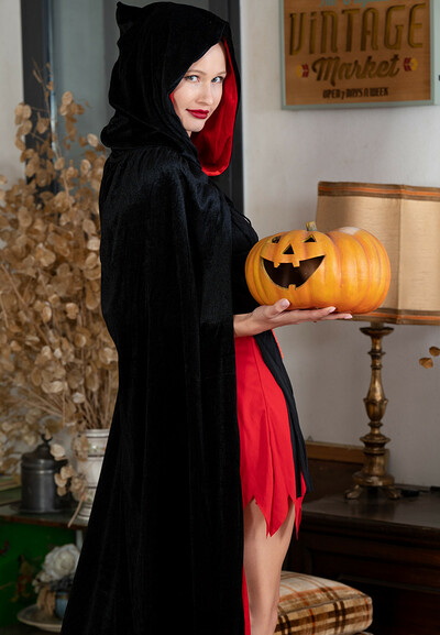 Stella Cardo in Halloween Mistress from Teen Dreams