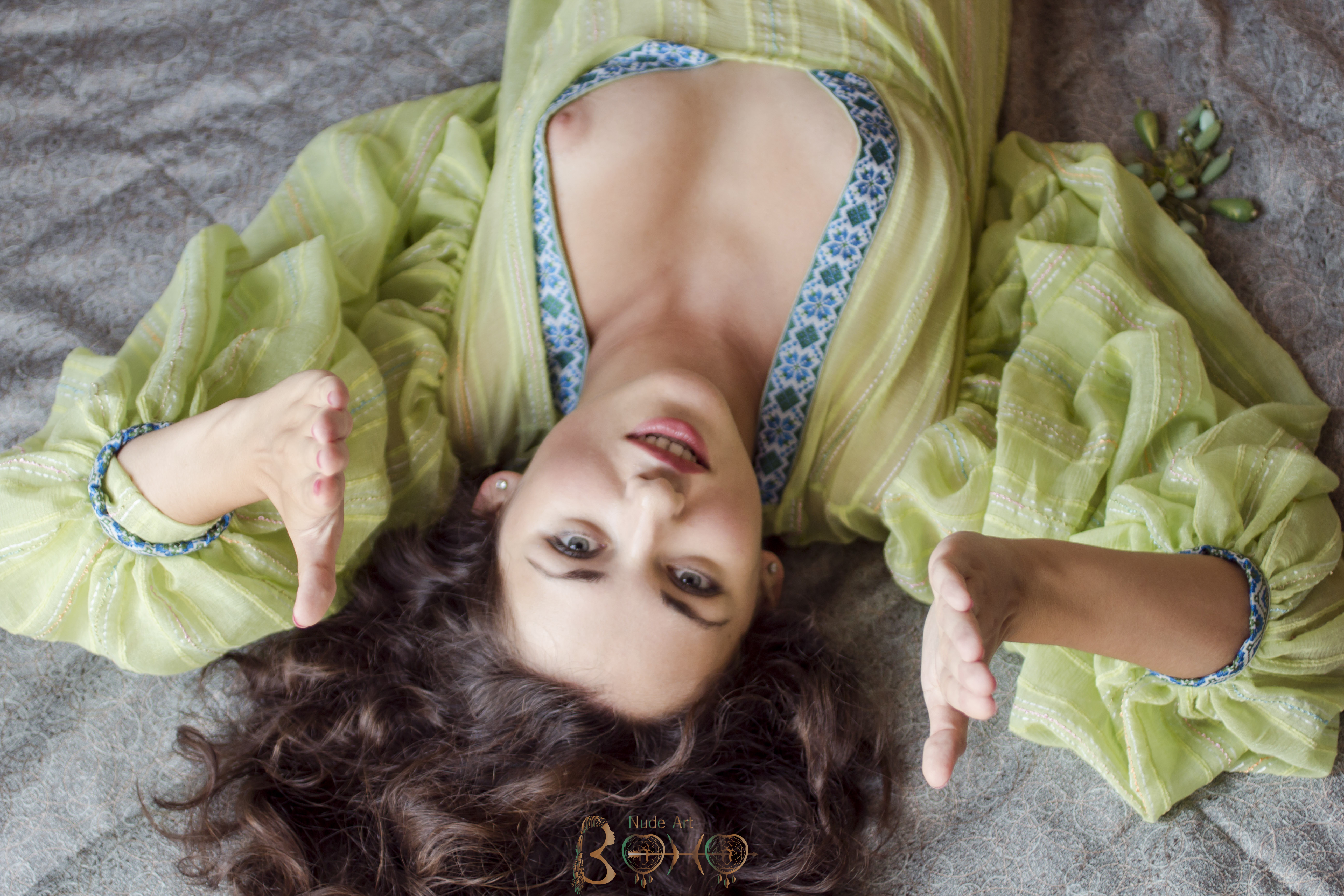 Leila in Boho Nude Art set Tingi
