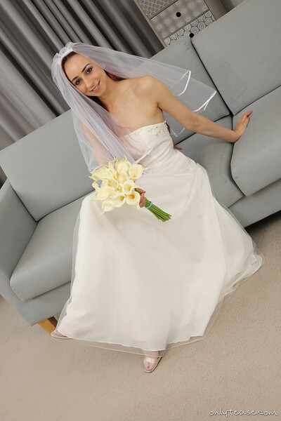 Tania Aresti in Bride Sheer White Stockings from 