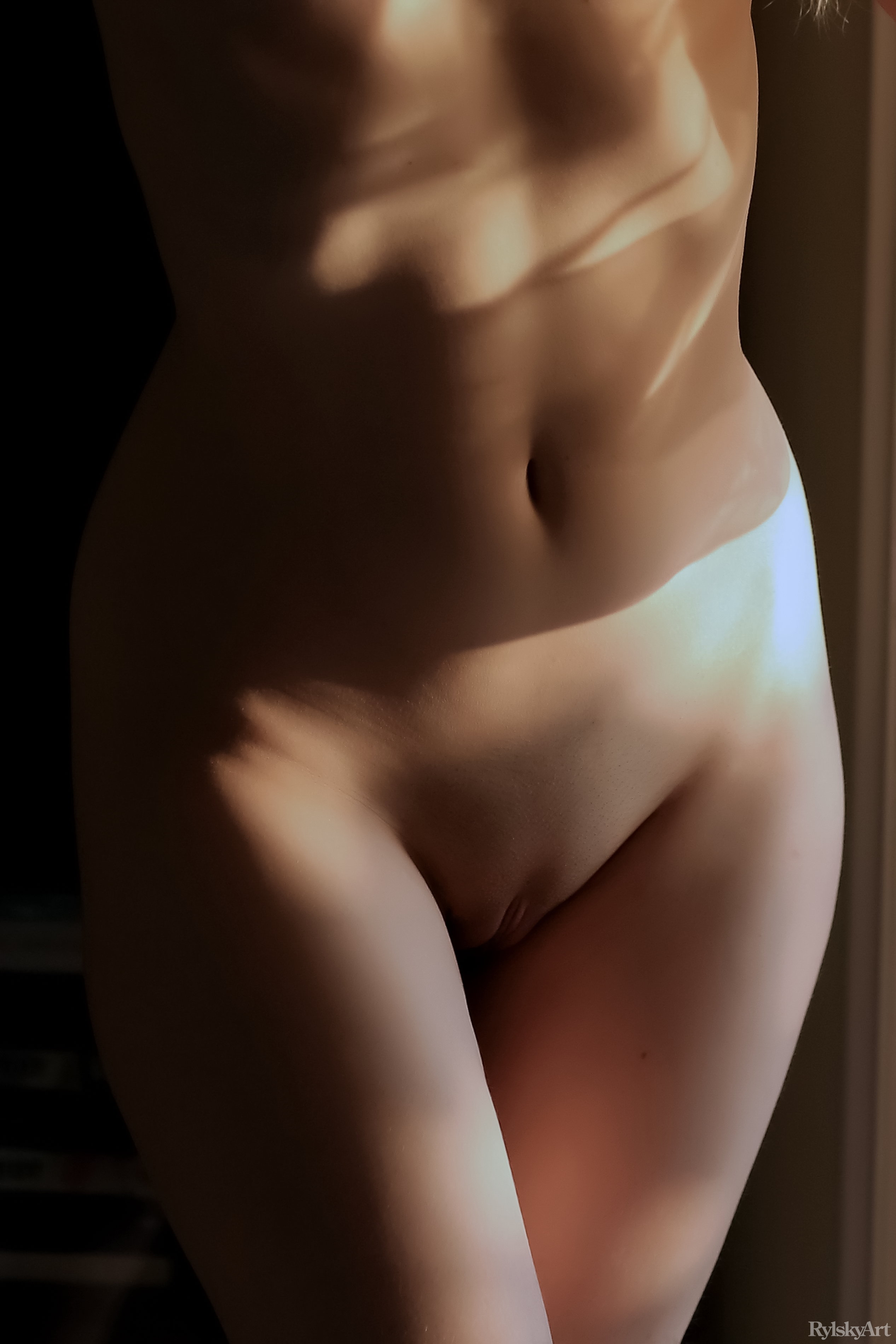Katty Muss in Rylsky Art set Dulungalu