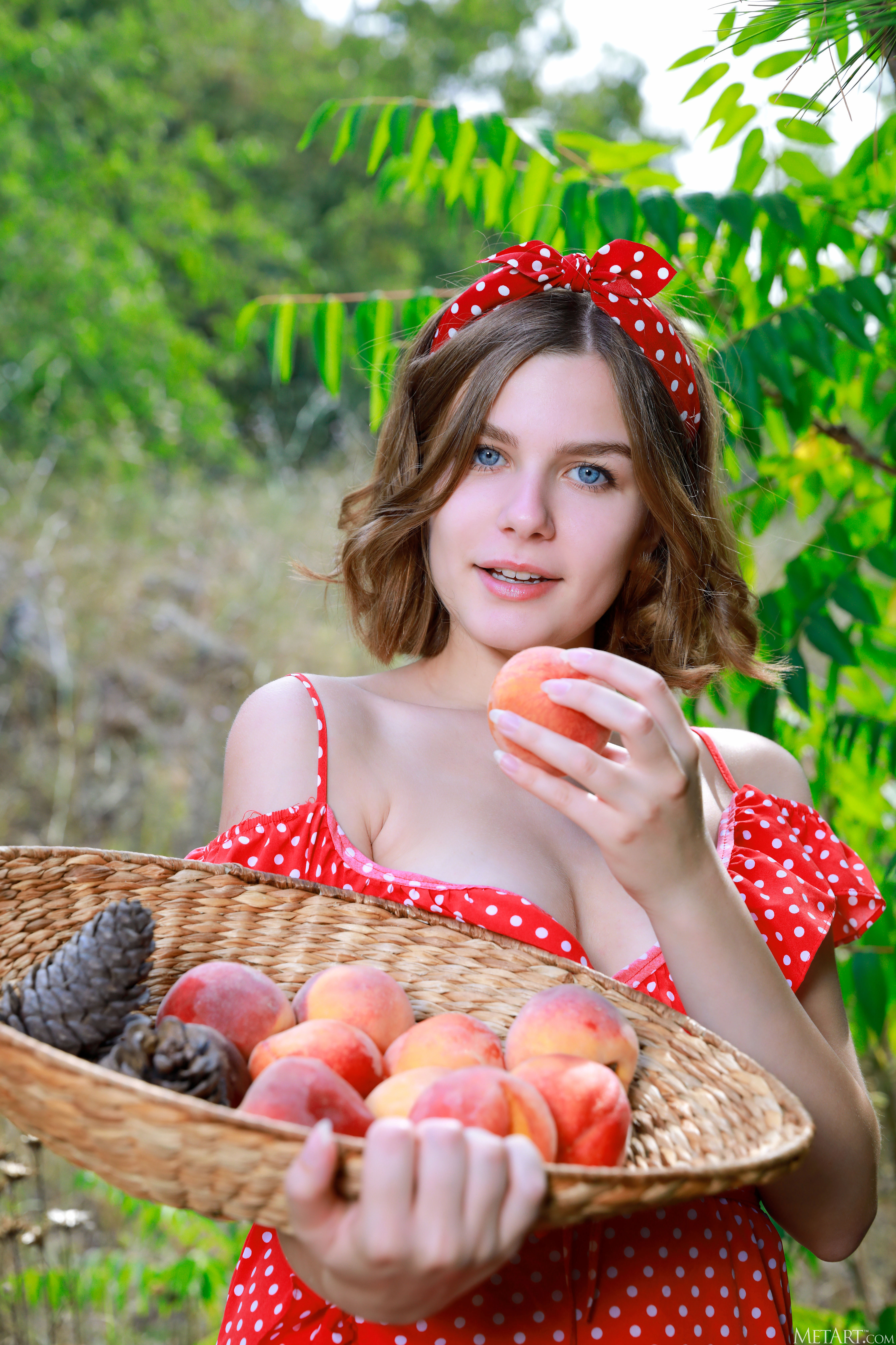 Helana in Metart set Abundance