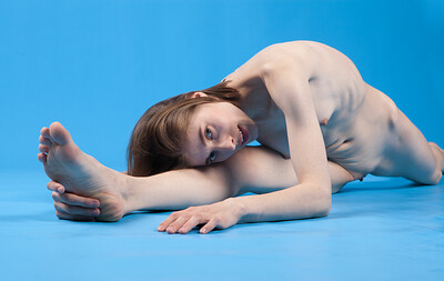 Anna R in Photoshoot on blue from Stunning 18