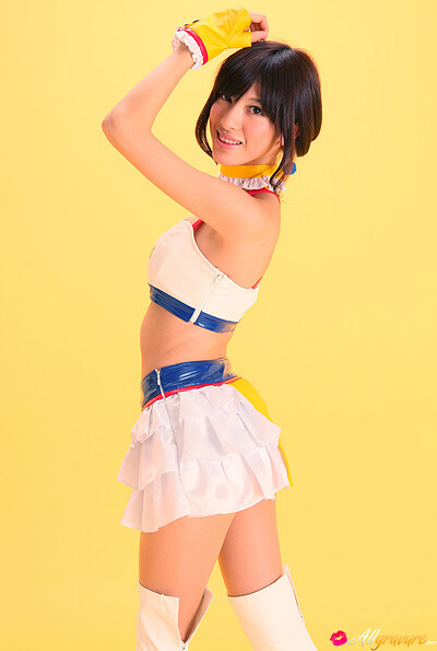 Mana Mizuno in Up Garage from All Gravure