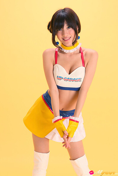 Mana Mizuno in Up Garage from All Gravure