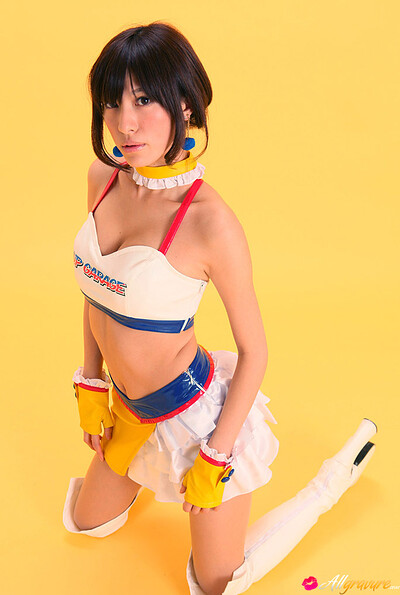 Mana Mizuno in Up Garage from All Gravure