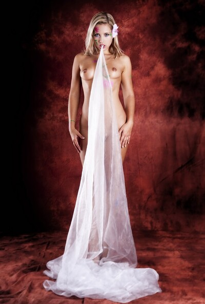 Jenni Gregg in Bare Maidens set Jenniuva Mysterious Cloth