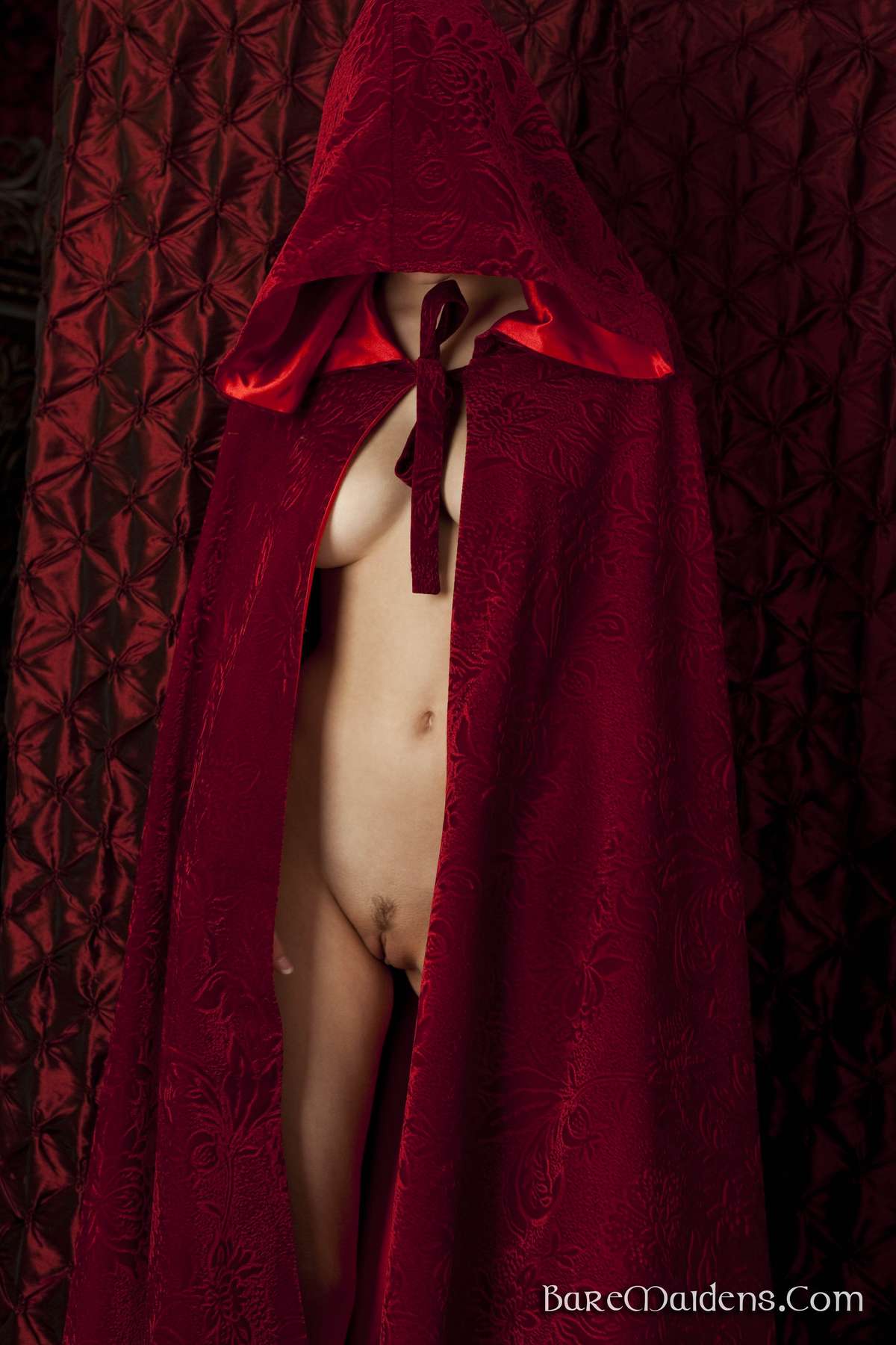 Bree in Bare Maidens set Brea Red Cape Maiden