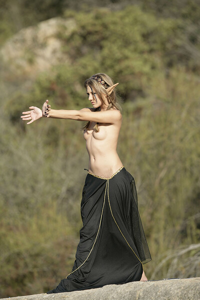 Mia in Mia Of Zeng from Bare Maidens