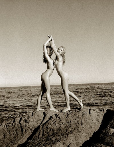 Saskia-et-janette in Girls Fighting from Gallery Carre