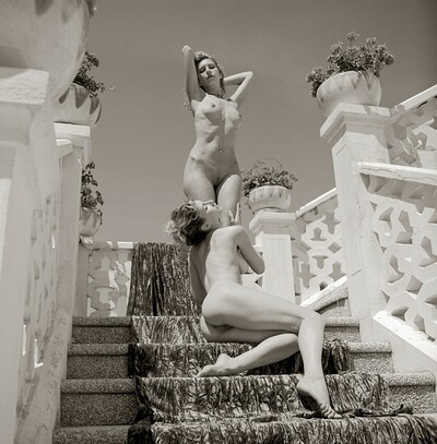 Janette-et-ornella in On The Stairway from Gallery Carre