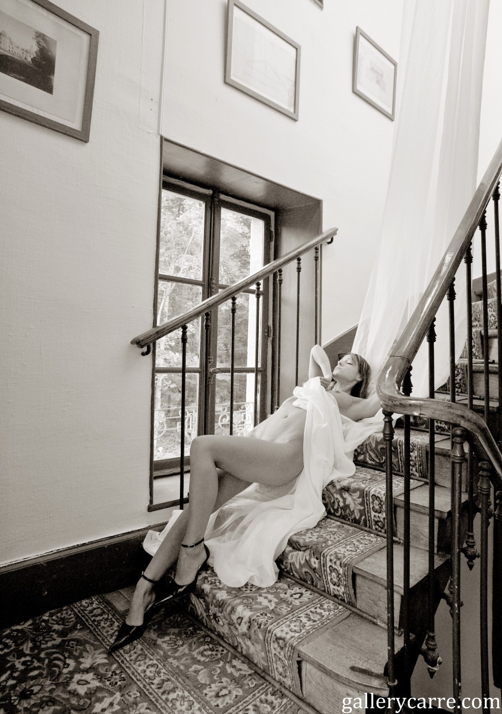 Melissa in Gallery Carre set On The Stairway