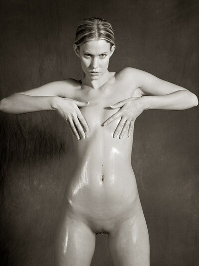 Betty in Oiled Body from Gallery Carre