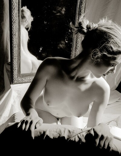 Anna in Miror from Gallery Carre