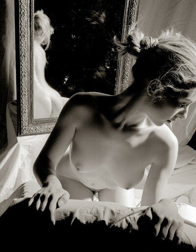 Anna in Miror from Gallery Carre