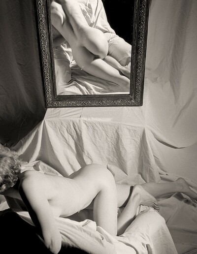 Enzo in Miror from Gallery Carre