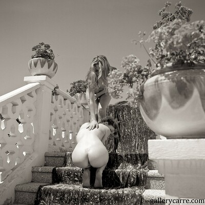 Janette-et-ornella in On The Stairs from Gallery Carre