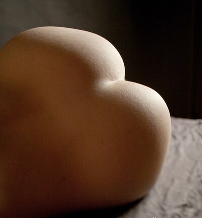Vivianne in On The Table from Gallery Carre