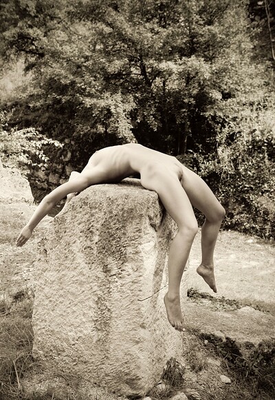 Angelina is bare and out for the world to see