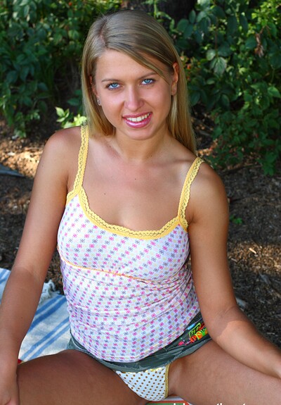 Riana in #35627 from Club Sweethearts