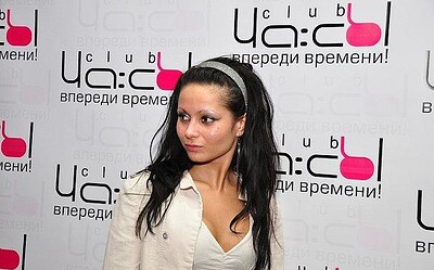 Kristall R in #35258 from Club Sweethearts