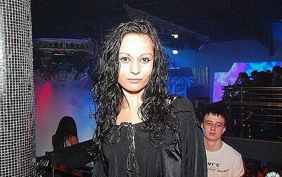 Kristall R in #35258 from Club Sweethearts