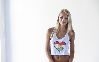 Sissie in #34855 from Club Sweethearts